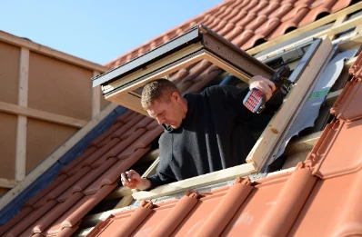 Pose de fenêtres de toit Velux à Chénelette
